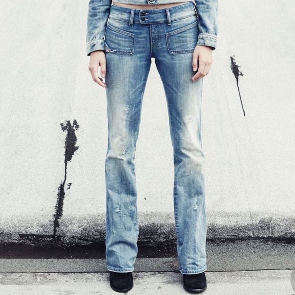 New Diesel HushBootcut Jeans size 26/27- run small
